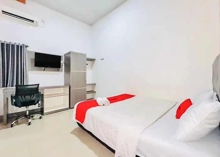 RedDoorz at Jalan Basuki Rahmat Palembang Hotel